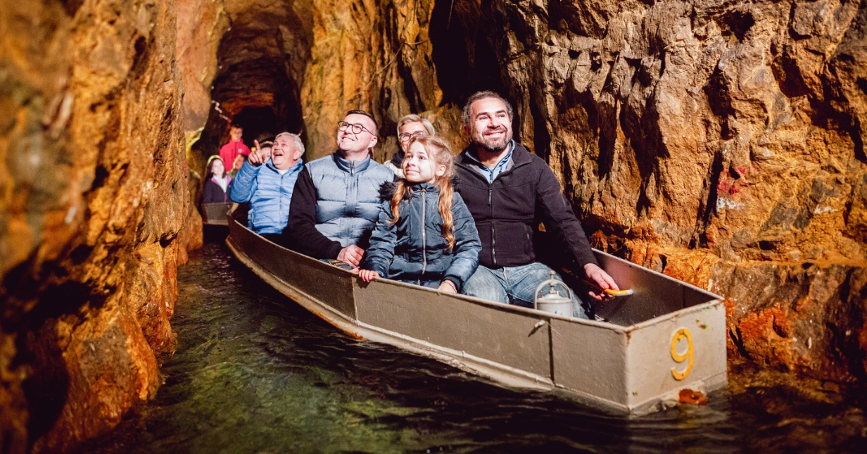 Podziemny przepływ łodziami – woda, skały i górnicze legendy