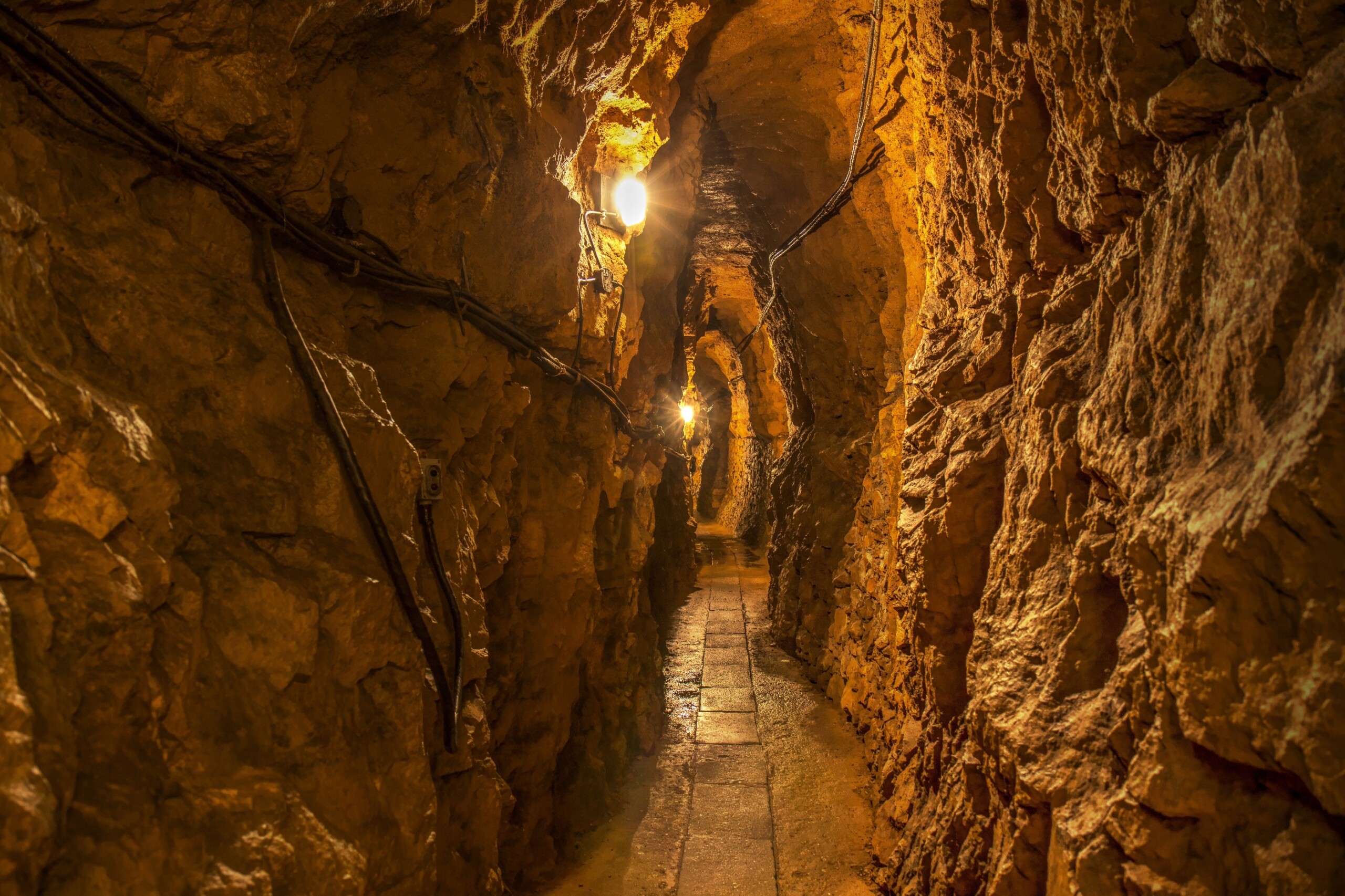 Podziemny chodnik Zabytkowej Kopalni Srebra